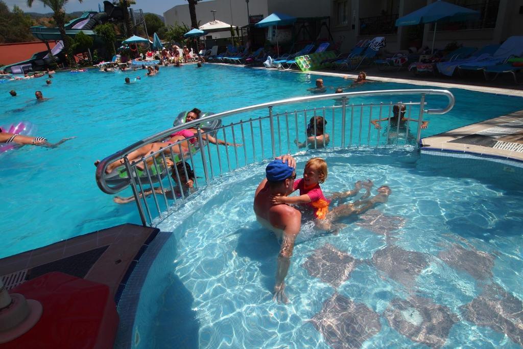 Costa Mare Suites Marmaris Exteriér fotografie